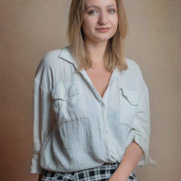 sesja kobieca Warszawa – portret studyjny
